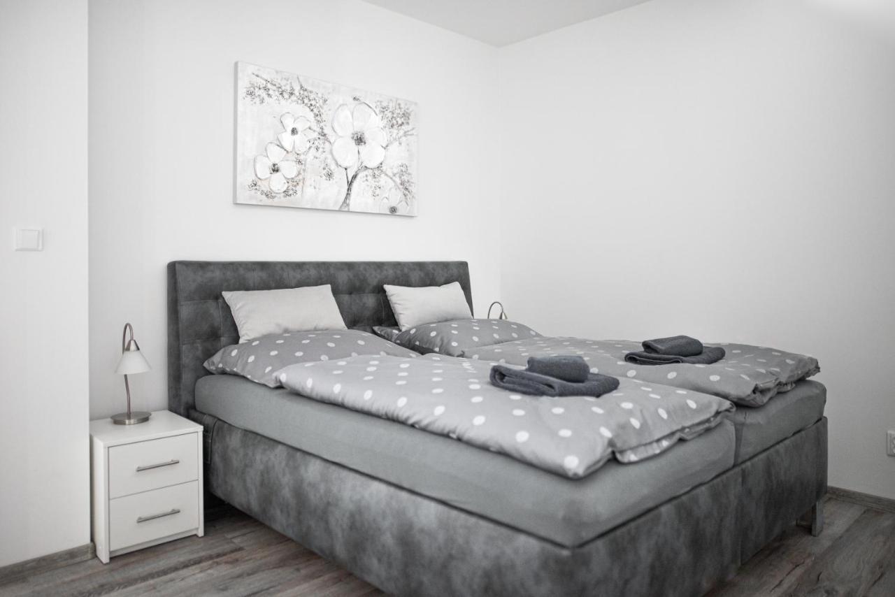 Apartman Imperial Dolni Morava Bagian luar foto